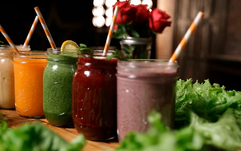 Sucos Detox com Ingredientes da Horta: 8 Receitas Energizantes